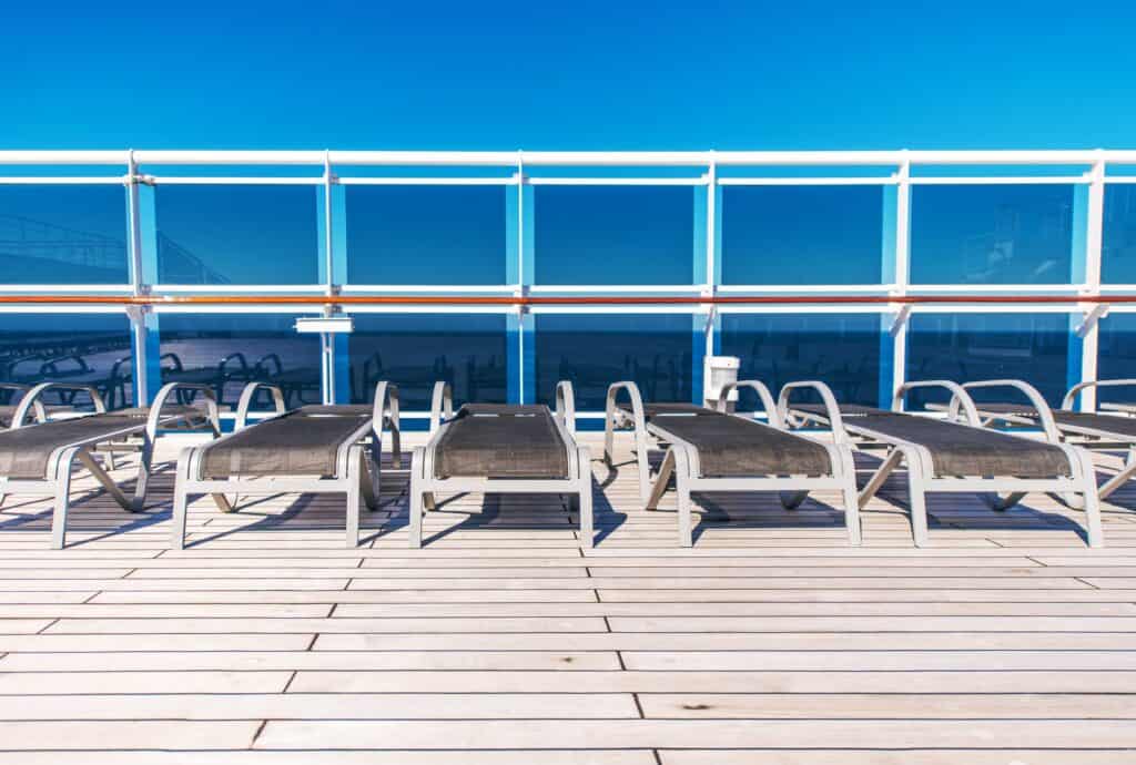 cruise-ship-deck-with-chairs